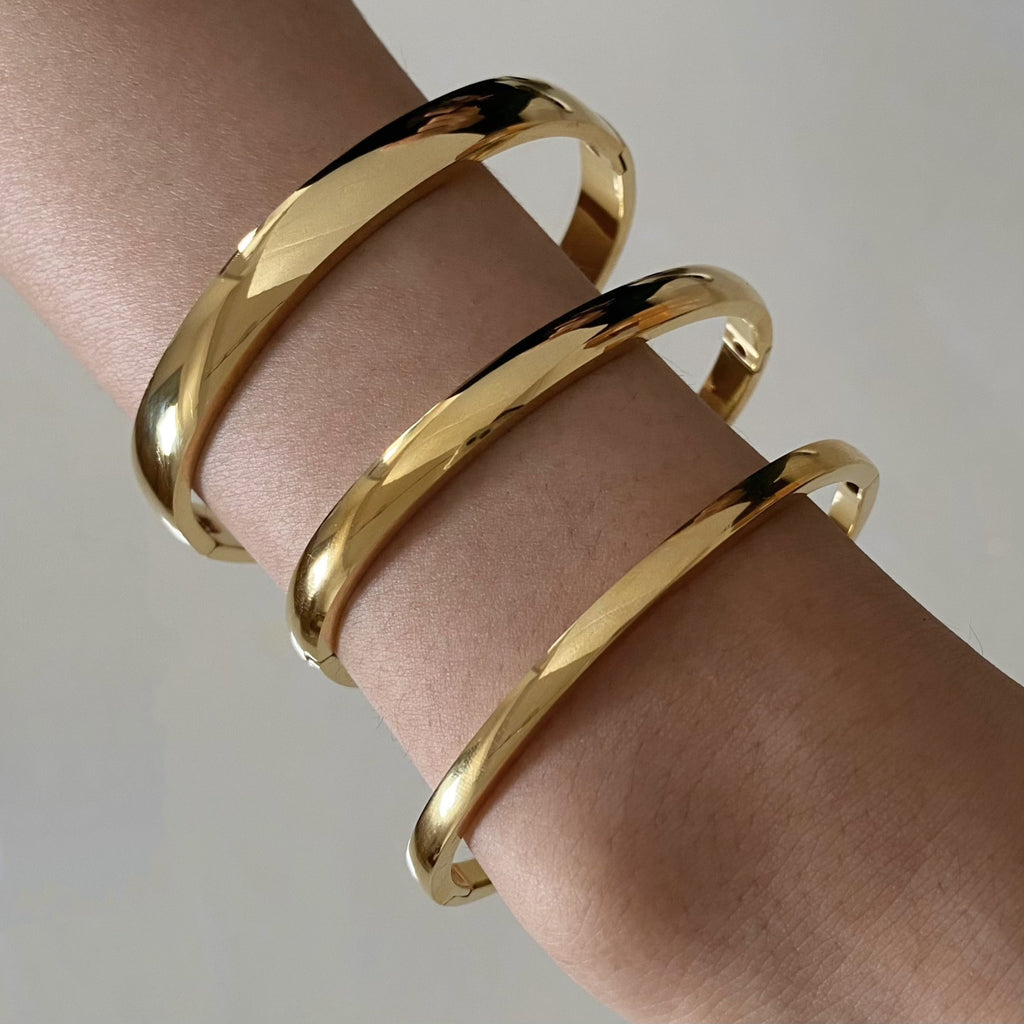 Retro Minimalistic Buckle Simple Bracelet Gold