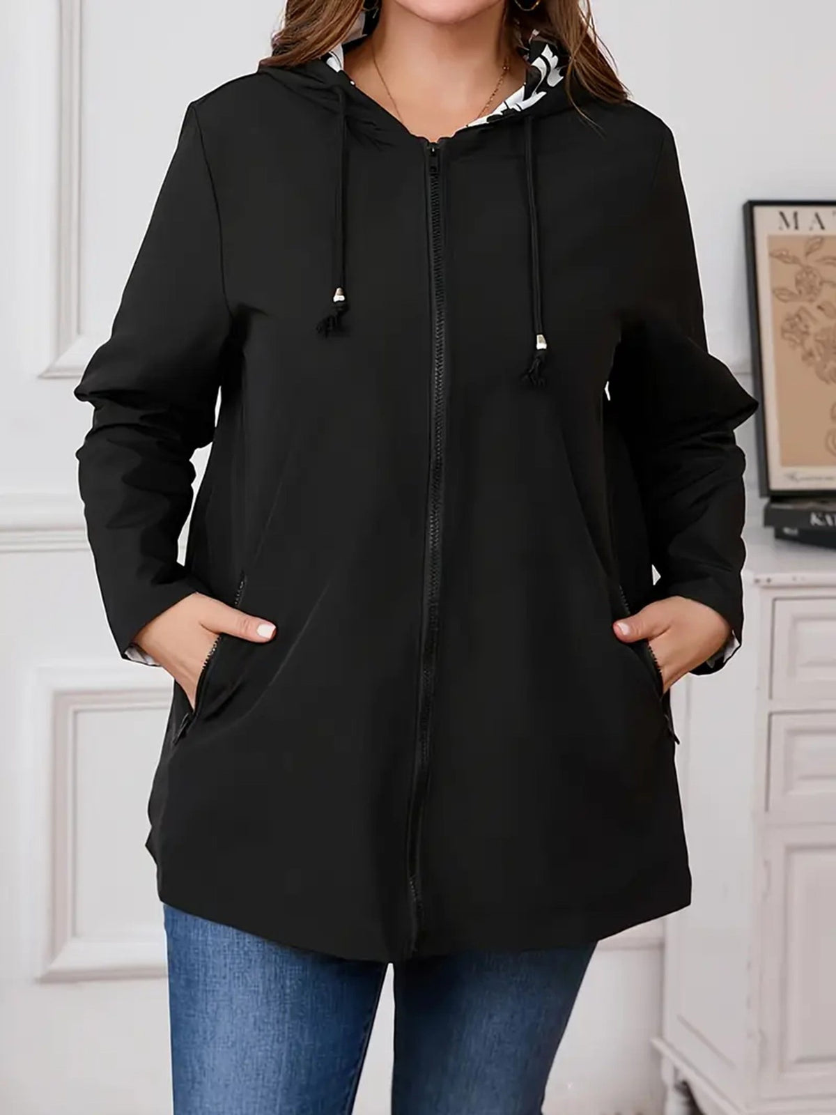 Women's Lightweight Windproof Outdoor Jacket
