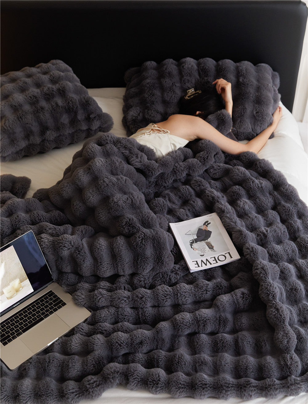 Polyester Carpet Rabbit Bubble Velvet Thickened Nap Blanket