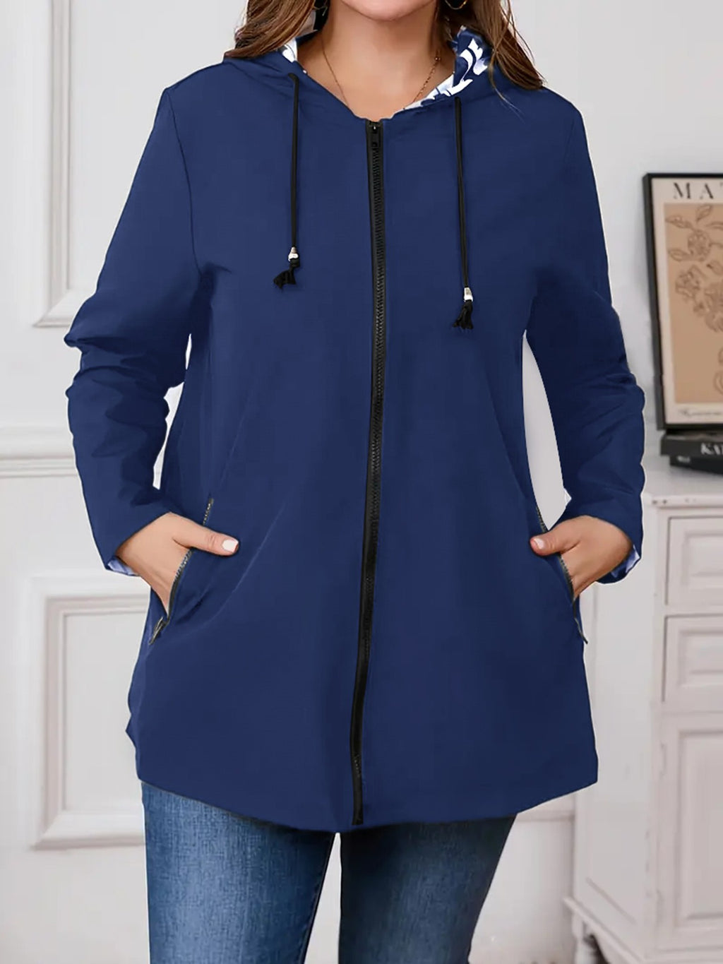Women's Lightweight Windproof Outdoor Jacket