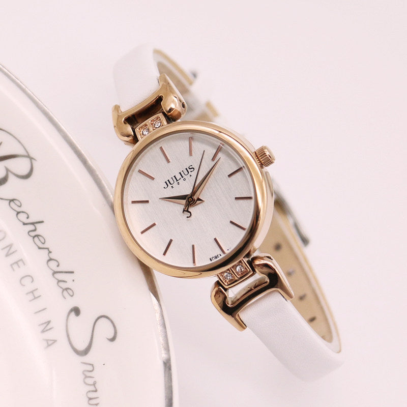 Retro Square Leather Strap Quartz Watch for Women