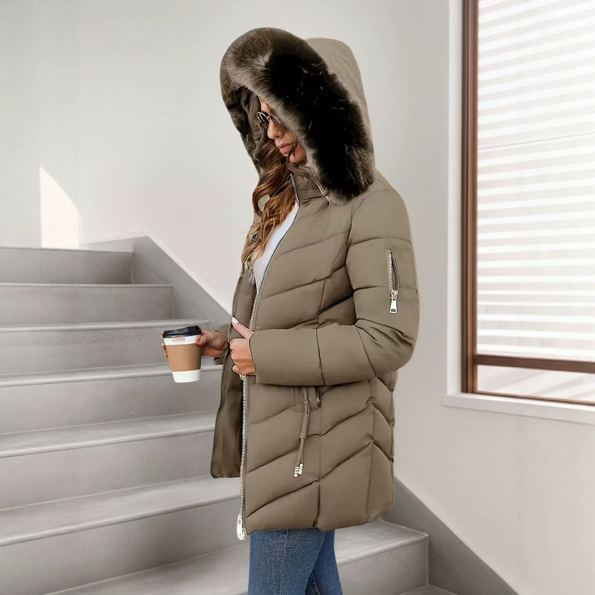 Women's Hooded Slim-Fit Puffer Jacket