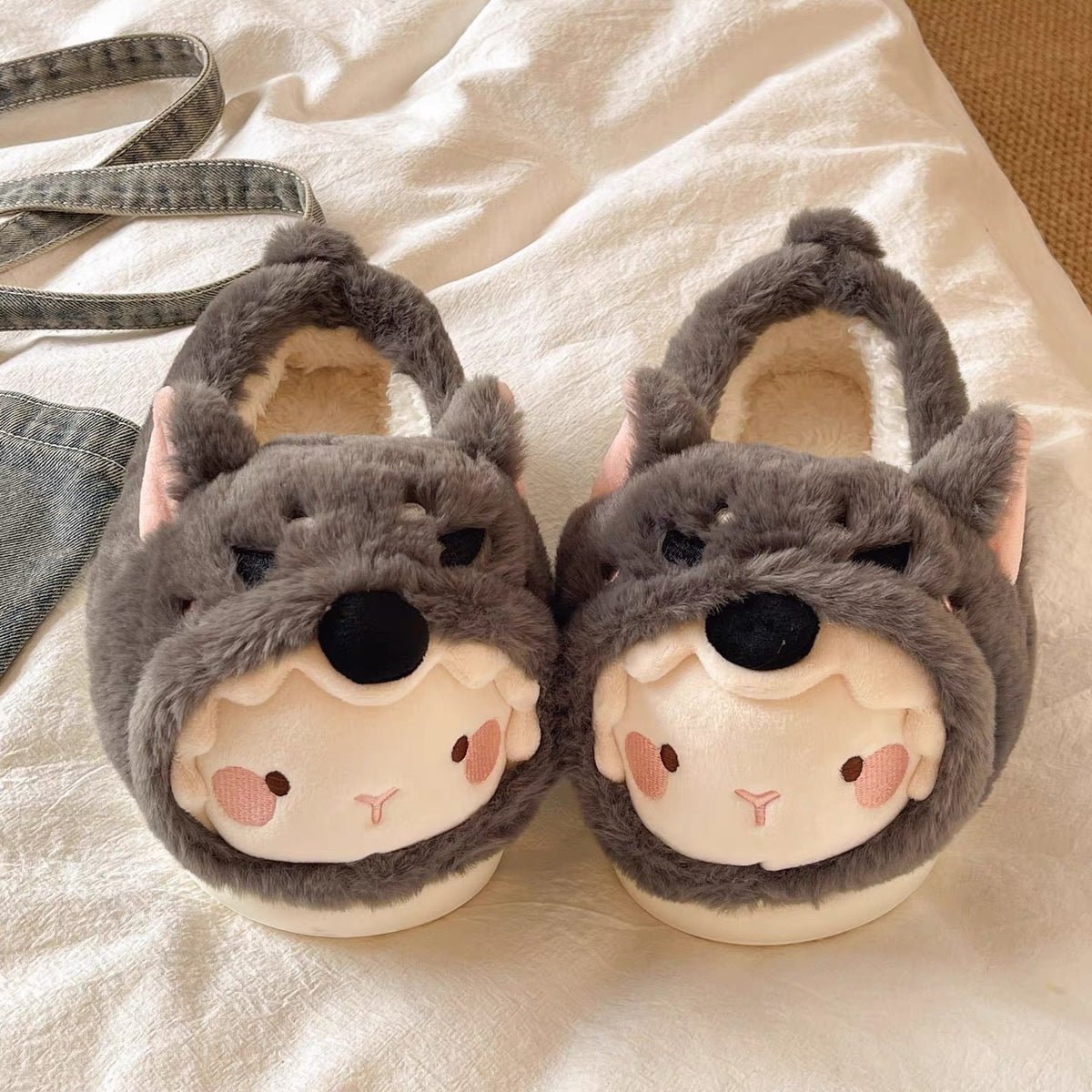 Fur-Lined Warm Cotton Slippers – Unisex
